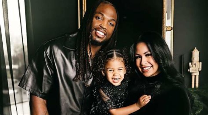 Discover The Extraordinary Life Of Derrick Henry's Wife