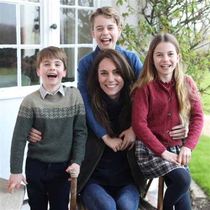 Katie Poulter's Family, Life, And Support
