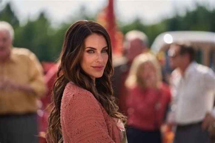 Uncover Jessica Lowndes' Relationship Status